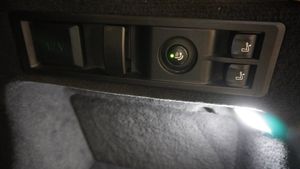 BMW 330 bild 12