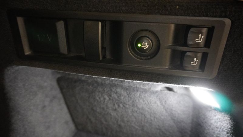 BMW 330 bild 12
