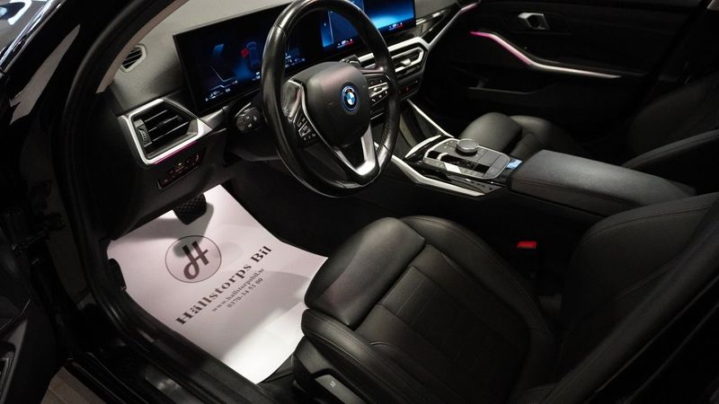 BMW 330 bild 13