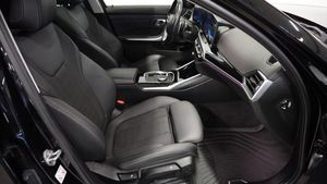 BMW 330 bild 14