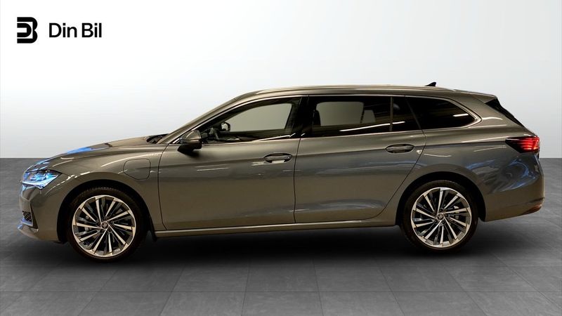 Skoda Superb bild 2