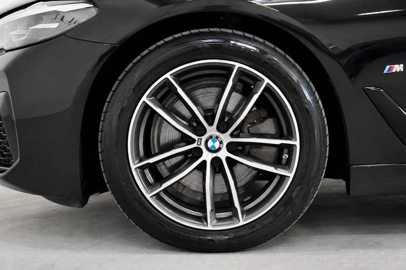 BMW 520 bild 9