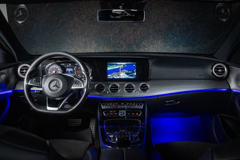 Mercedes E220 bild 23