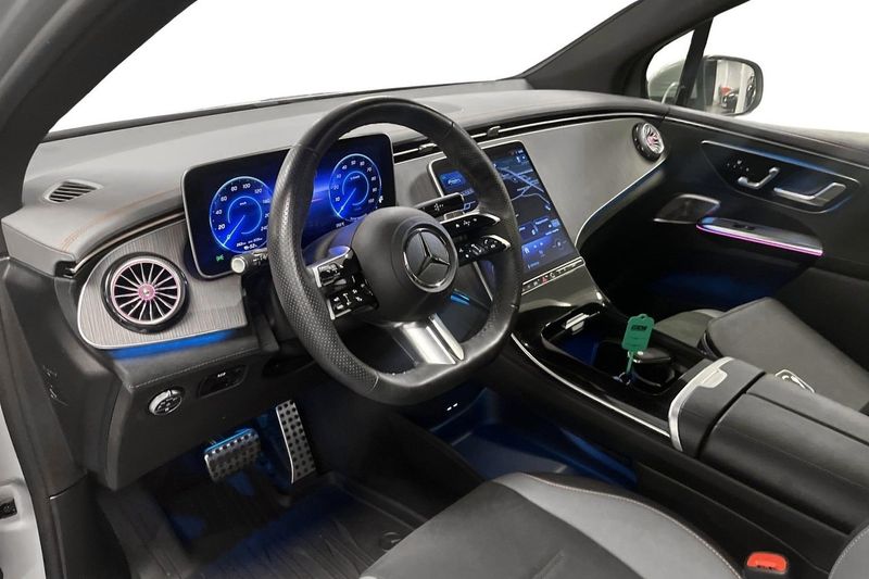 Mercedes EQE350 SUV bild 7
