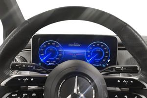 Mercedes EQE350 SUV bild 6