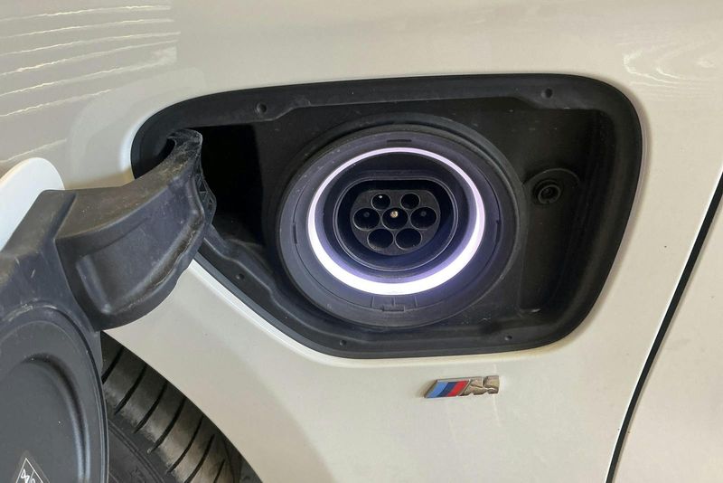 BMW 330 bild 14