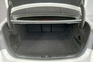 BMW 330 bild 9
