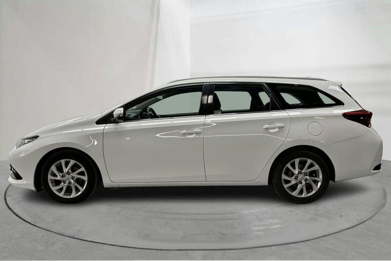Toyota Auris bild 2