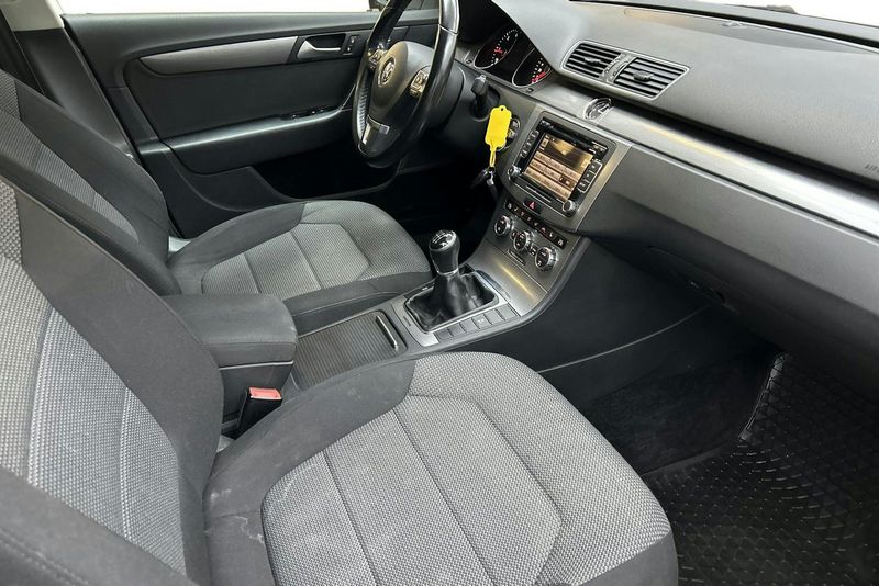 Volkswagen Passat bild 7