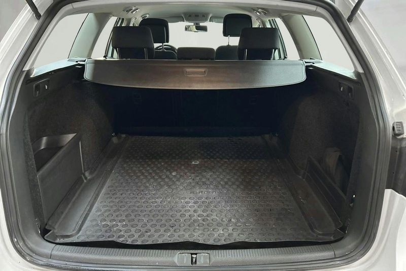 Volkswagen Passat bild 9