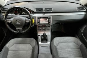 Volkswagen Passat bild 6