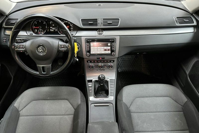 Volkswagen Passat bild 6