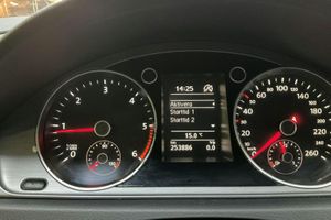 Volkswagen Passat bild 11