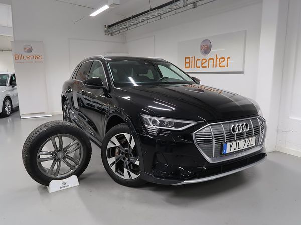 Audi e-tron 55 Quattro V-Däck ingår Drag-Skinn-Elstol-Luftfjäd-Adap - 2022