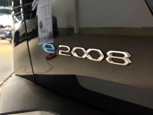 Peugeot e-2008 bild 20
