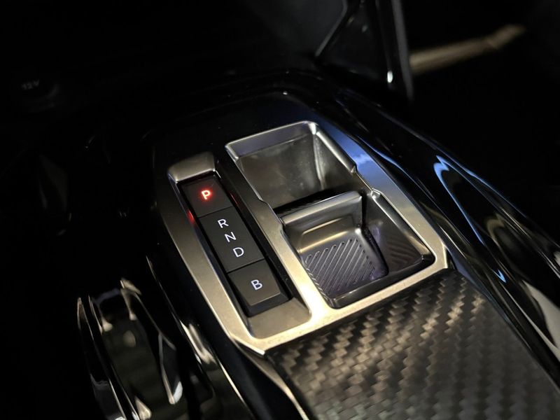 Peugeot e-2008 bild 18