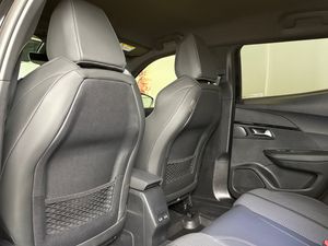 Peugeot e-2008 bild 9