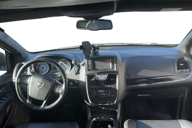 Lancia Voyager bild 6