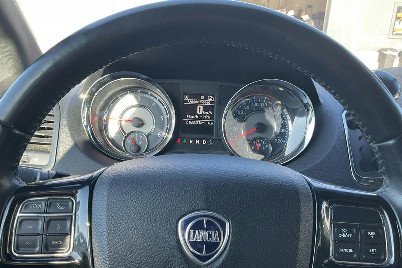 Lancia Voyager bild 13