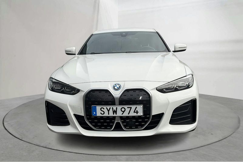BMW i4 bild 4