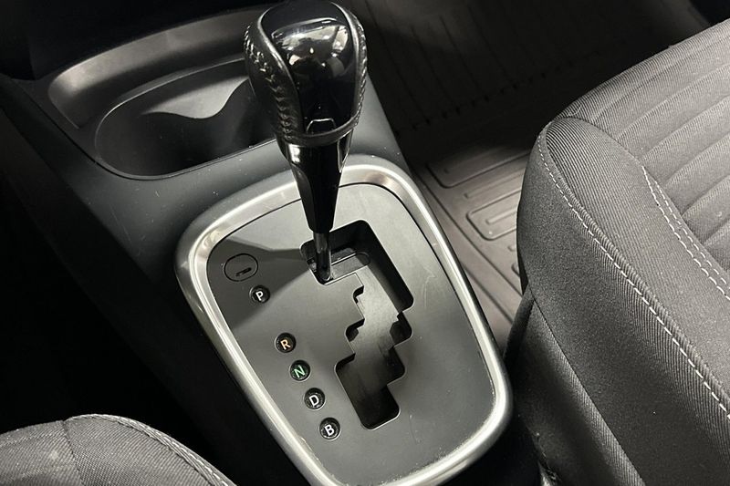Toyota Yaris bild 12