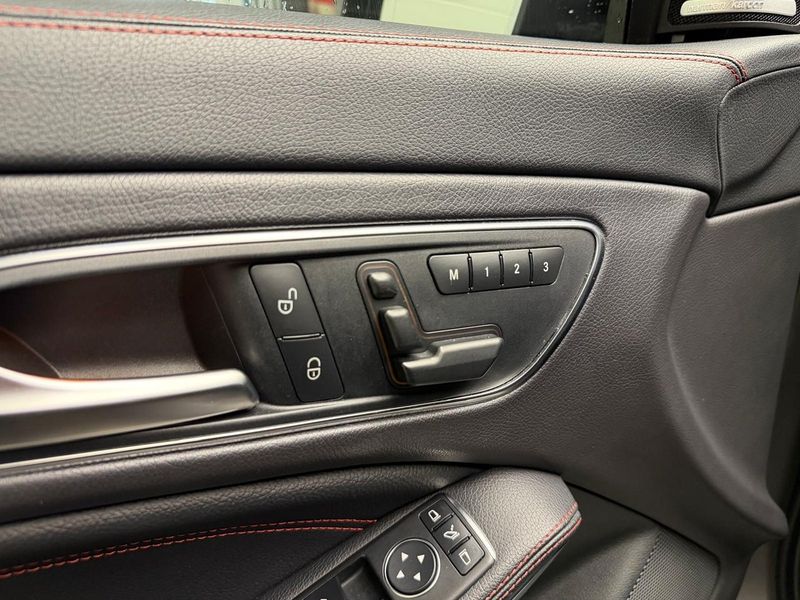 Mercedes CLA45 AMG bild 20