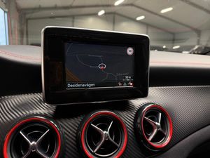 Mercedes CLA45 AMG bild 24