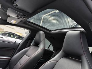 Mercedes CLA45 AMG bild 18
