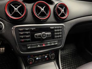 Mercedes CLA45 AMG bild 23