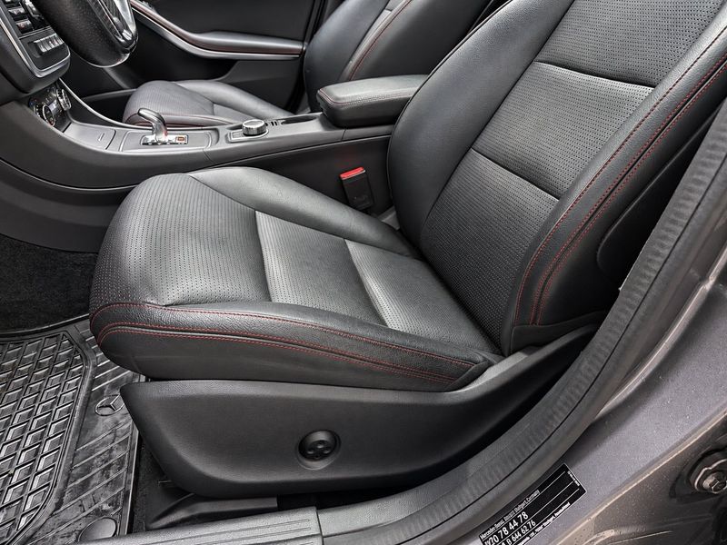 Mercedes CLA45 AMG bild 16