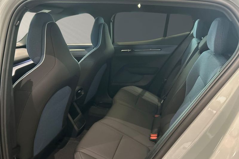 Volvo EX30 bild 8