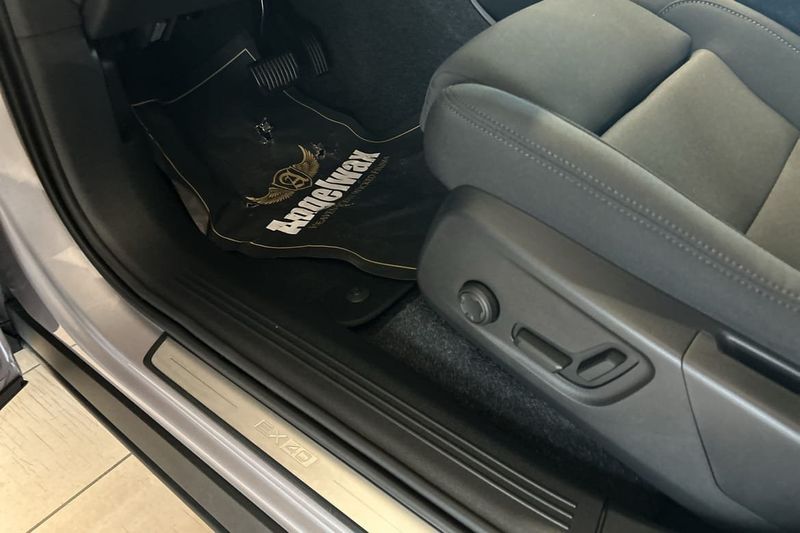 Volvo EX40 bild 19