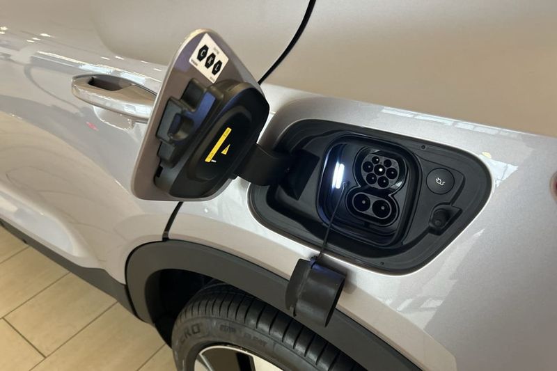 Volvo EX40 bild 16