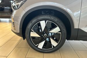 Volvo EX40 bild 17
