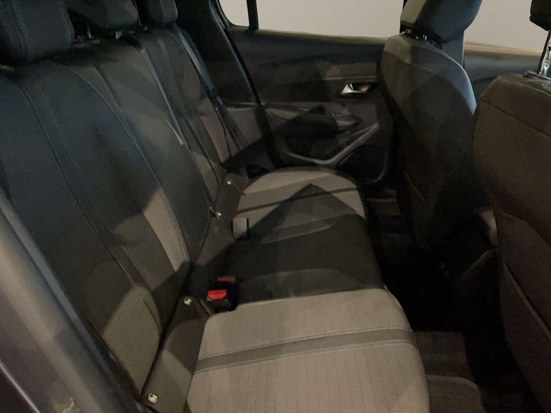 Peugeot 208 bild 13