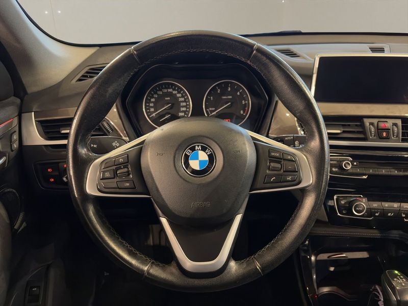 BMW X1 bild 11