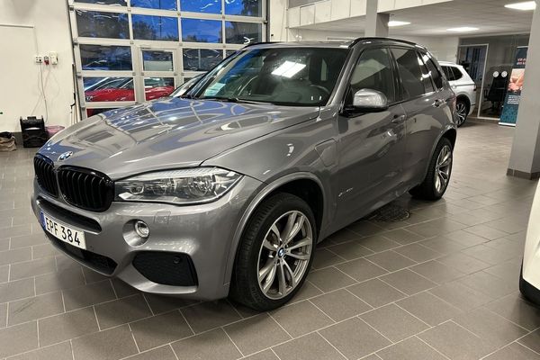 BMW X5 xDrive40e Steptronic M/SUPERDEAL 3.95%/BT/B-KAM/NAV - 2018
