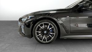 BMW i4 bild 9