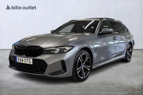 BMW 330 e xDrive Touring M Sport 292hk Panorama Drag H/K Widescr - 2024