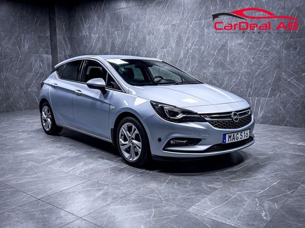 Opel Astra 1.4 EDIT ecoFLEX 125hk M-Värmare Rattvärme Låga mil PDC - 2016