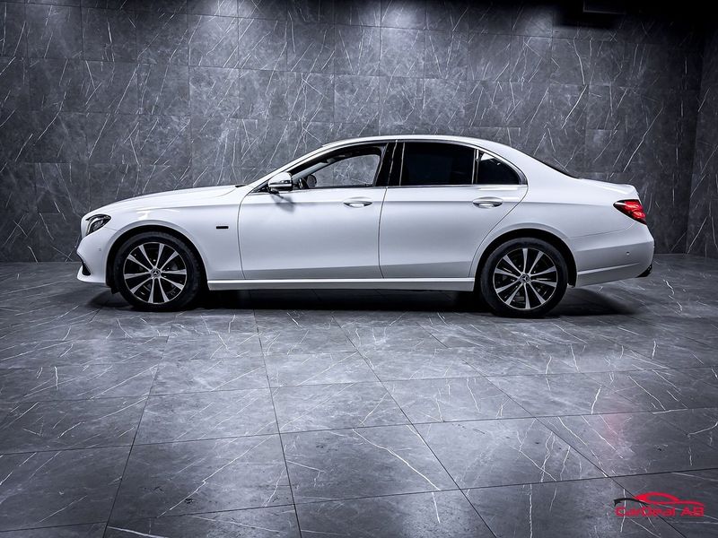 Mercedes E300 bild 4