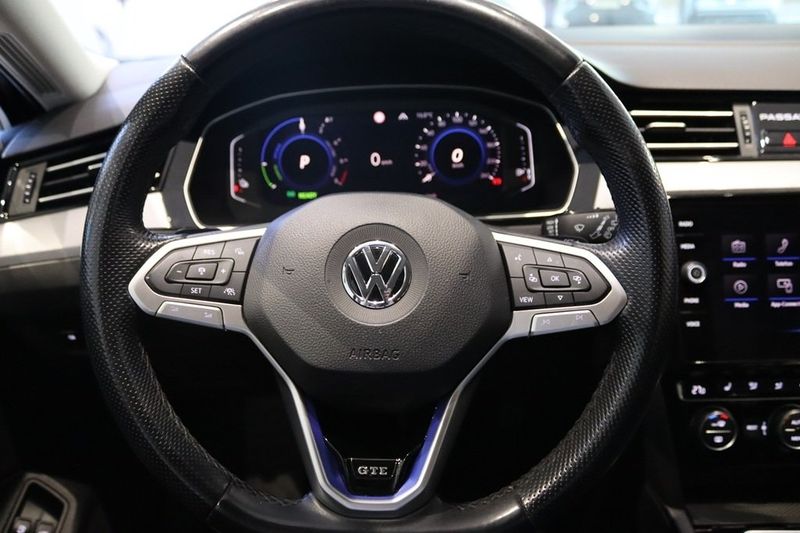 Volkswagen Passat bild 9