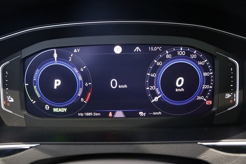 Volkswagen Passat bild 8