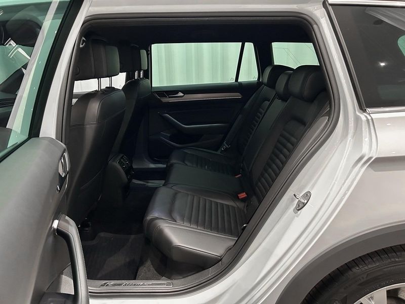 Volkswagen Passat bild 8