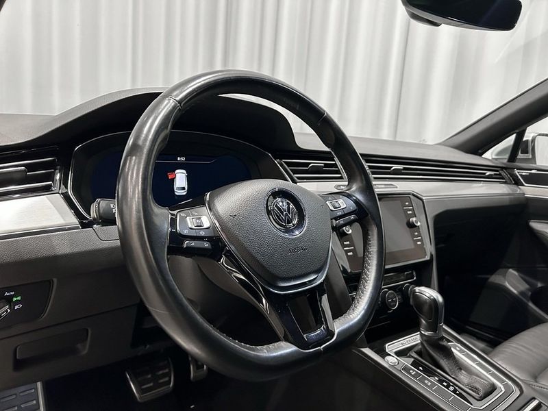 Volkswagen Passat bild 10