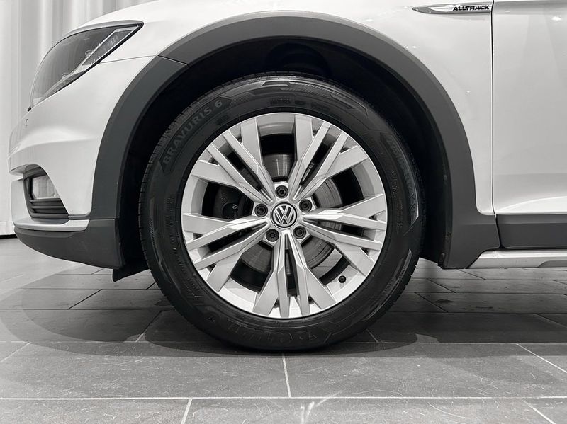 Volkswagen Passat bild 6