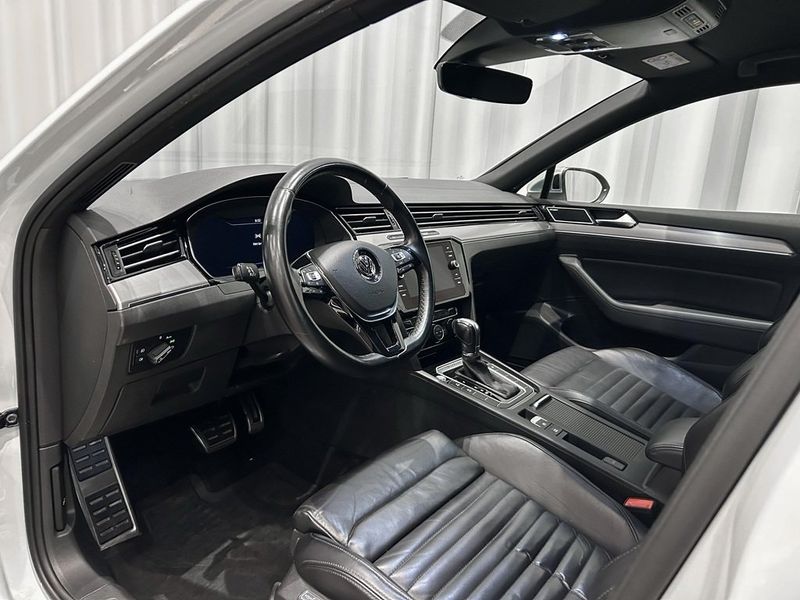 Volkswagen Passat bild 9