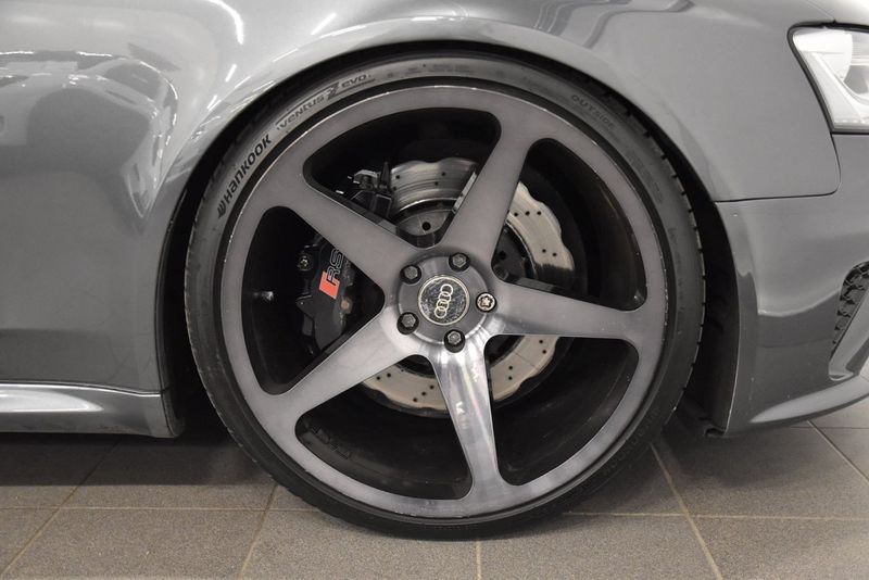 Audi RS4 bild 28