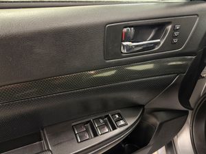 Subaru Legacy bild 7