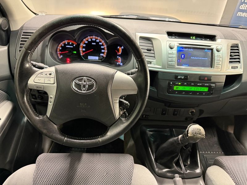 Toyota Hilux bild 15